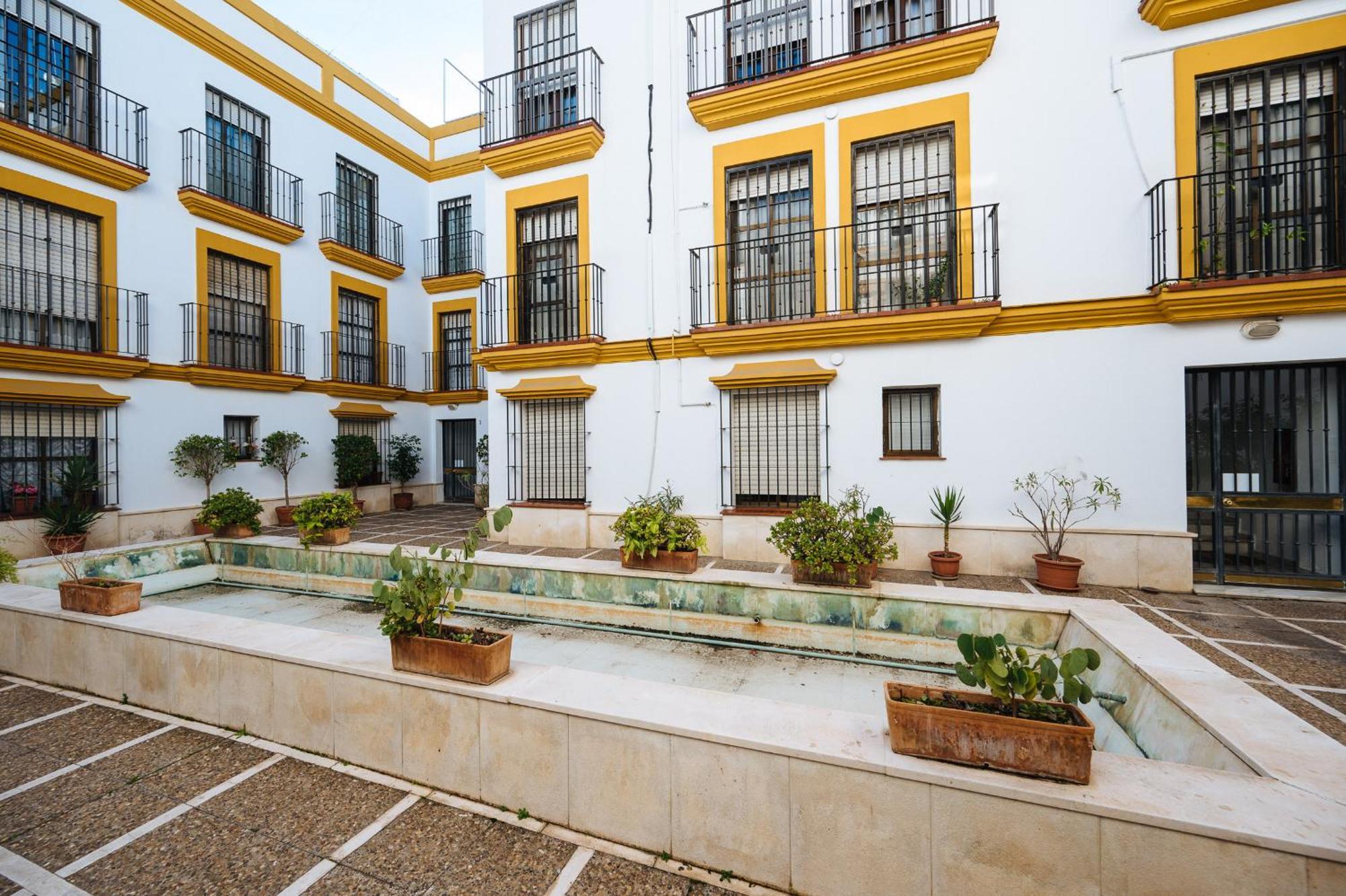 Pilsev Center Apartment Sevilla Exterior foto